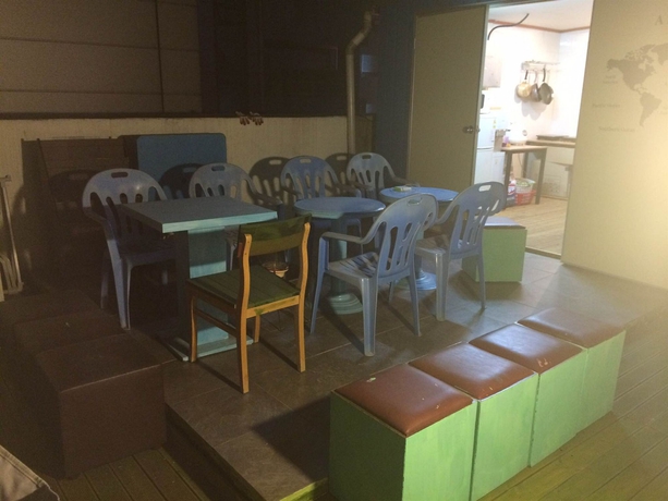 Imagen del bar/restaurante del Hostel Sinchon Sisters -. Foto 10