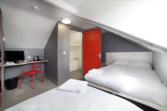Imagen de la habitación del Hostel Sleeperdorm -. Foto 14