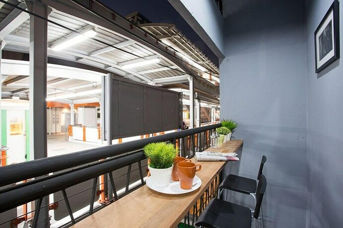 Imagen del bar/restaurante del Hostel Sleeplab. Foto 7