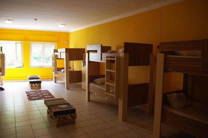 Imagen de la habitación del Hostel Small Funny World Athens -. Foto 17