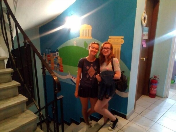 Imagen de los interiores del Hostel Small Funny World Athens -. Foto 26
