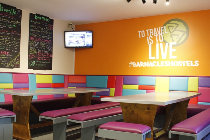 Imagen del bar/restaurante del Hostel Snoozles Quay Street Tourist. Foto 6