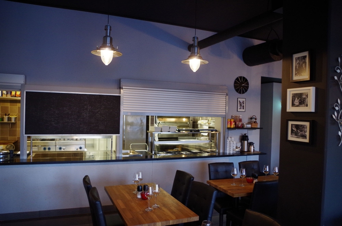 Imagen de los interiores del Hostel Spoton and Sportsbar. Foto 10