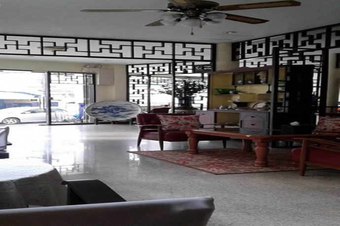 Imagen de los interiores del Hostel Srisomboon. Foto 15