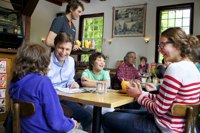 Imagen de los interiores del Hostel Stayokay Utrecht Bunnik -. Foto 19