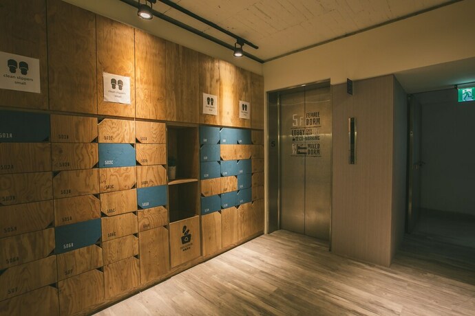 Imagen de los interiores del Hostel Stray Birds Taichung. Foto 15