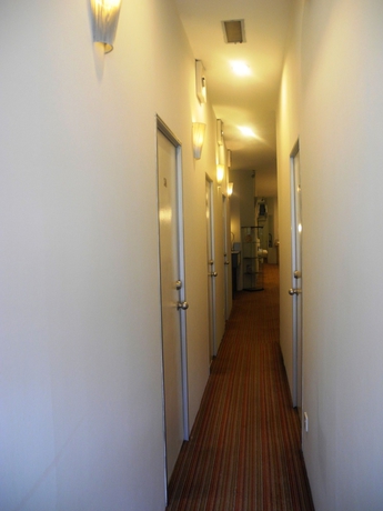 Imagen de los interiores del Hostel Submarine Guest House Chinatown -. Foto 16