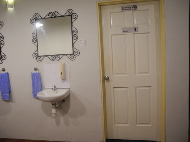 Imagen de la habitación del Hostel Submarine Guest House Chinatown -. Foto 12