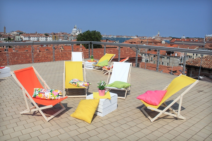 Imagen de los exteriores del Hostel Sunny Terrace. Foto 13