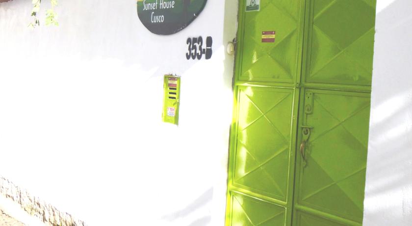 Imagen de los exteriores del Hostel Sunset House Cusco -. Foto 4