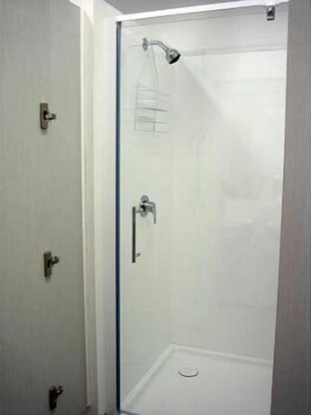 Imagen de la habitación del Hostel Surf 'n' Snow Backpackers -. Foto 21