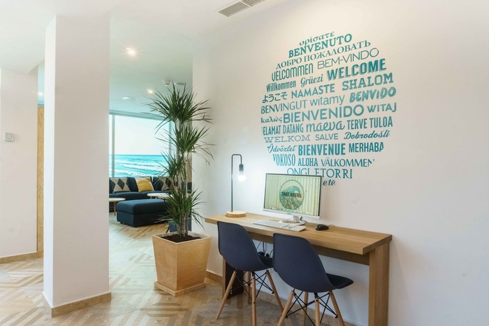 Imagen de los interiores del Hostel Take Conil. Foto 15