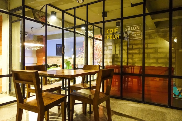 Imagen de los interiores del Hostel The 8 Factory Hotel Phitsanulok. Foto 16