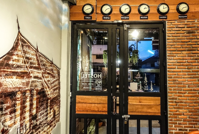 Imagen de los interiores del Hostel The 8 Factory Hotel Phitsanulok. Foto 17