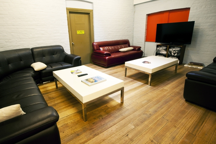 Imagen de los interiores del Hostel The Backpackers Imperial Hotel -. Foto 11