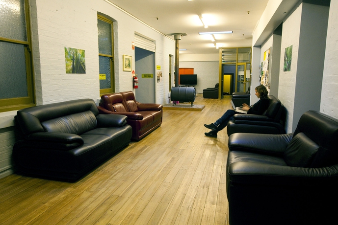 Imagen de los interiores del Hostel The Backpackers Imperial Hotel -. Foto 12