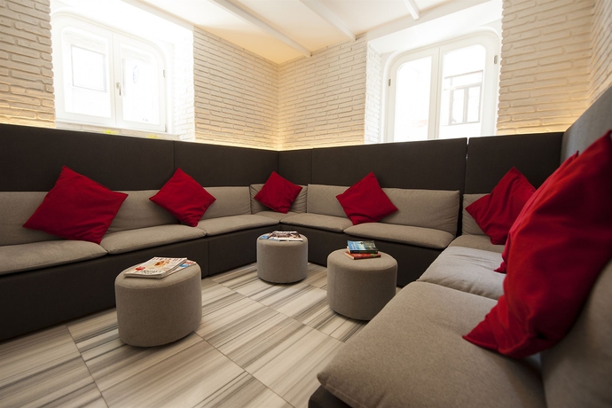 Imagen de los interiores del Hostel The Central House Istanbul Taksim. Foto 12