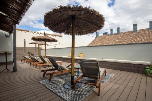 Imagen de los exteriores del Hostel The Central House Madrid Lavapi&eacute;s. Foto 14