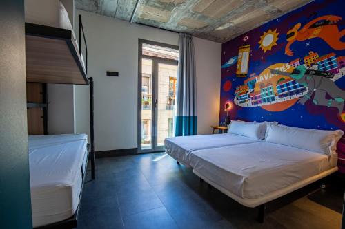 Imagen de la habitación del Hostel The Central House Madrid Lavapi&eacute;s. Foto 11