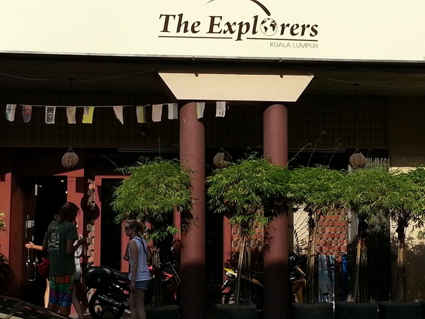 Imagen de los exteriores del Hostel The Explorers Guesthouse and. Foto 5
