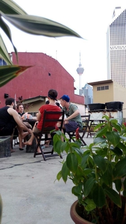 Imagen de los exteriores del Hostel The Explorers Guesthouse and. Foto 8