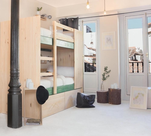 Imagen de los exteriores del Hostel The Hat Madrid. Foto 13