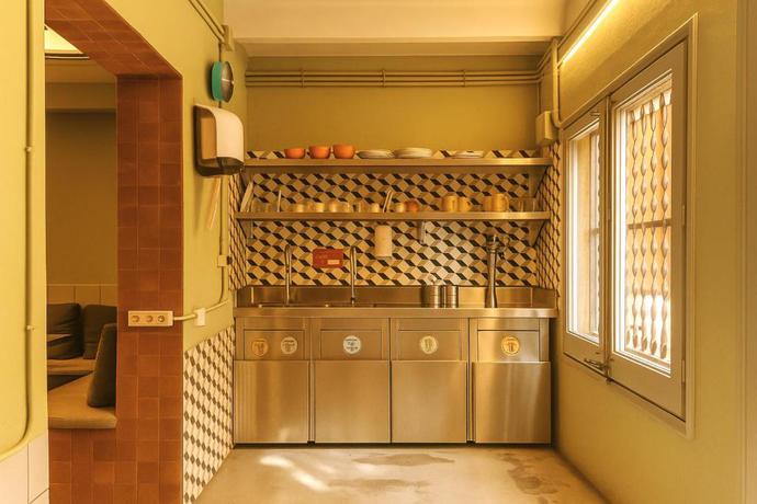 Imagen de los interiores del Hostel The Loft, Eixample. Foto 15