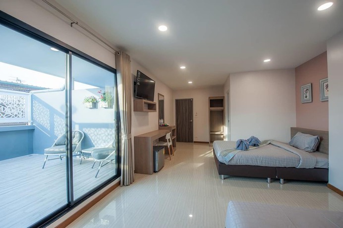 Imagen de los exteriores del Hostel The Moon Night Hotel. Foto 16