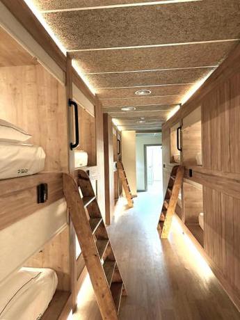 Imagen de la habitación del Hostel The POD Suite Village. Foto 18