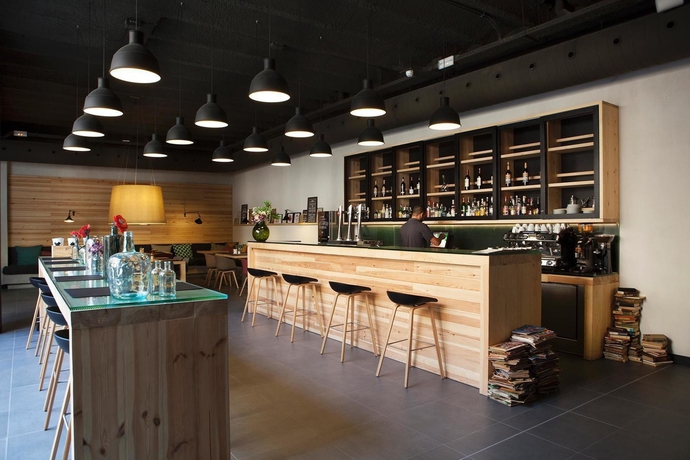 Imagen del bar/restaurante del Hostel Toc Barcelona. Foto 3