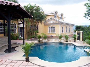 Imagen de los exteriores del Hostel Toruma. Foto 10