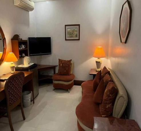 Imagen de la habitación del Hostel Townhouse OAK Makati Manila Near PNR Pasay Evangelista. Foto 2