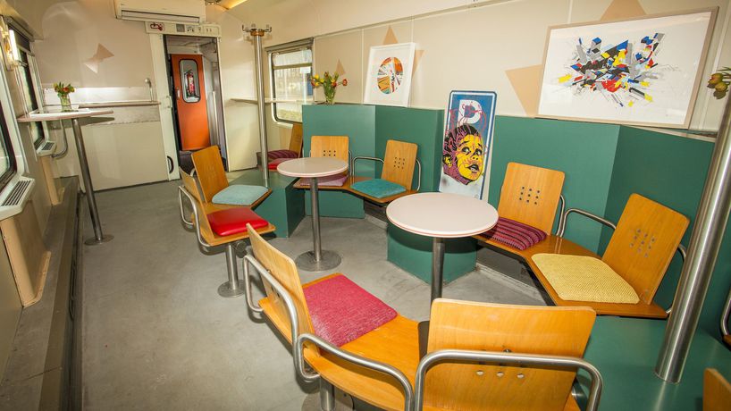Imagen de los interiores del Hostel Train Lodge Amsterdam. Foto 15