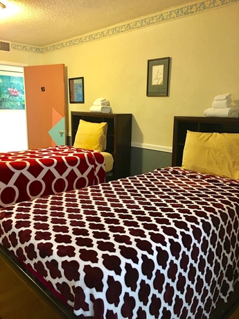 Imagen de la habitación del Hostel Traveler's Bed and Breakfast. Foto 13