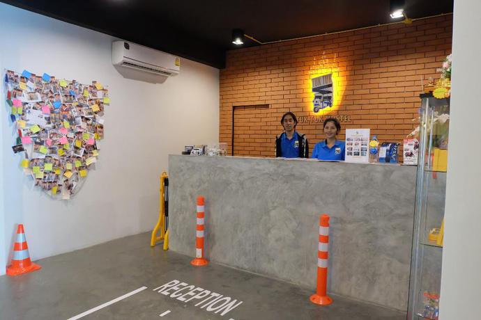 Imagen de los interiores del Hostel Tuk Tuk. Foto 15