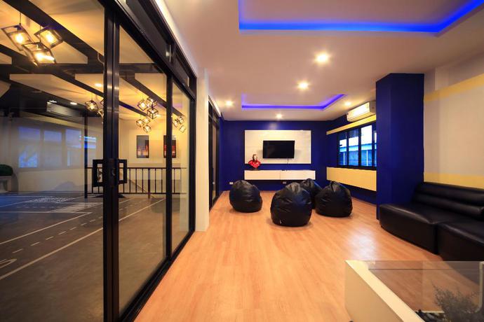 Imagen de los interiores del Hostel Tuk Tuk. Foto 17