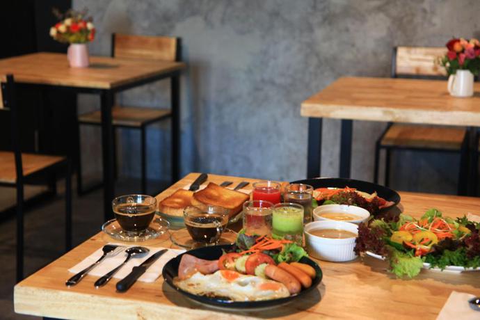 Imagen del bar/restaurante del Hostel Tuk Tuk. Foto 10