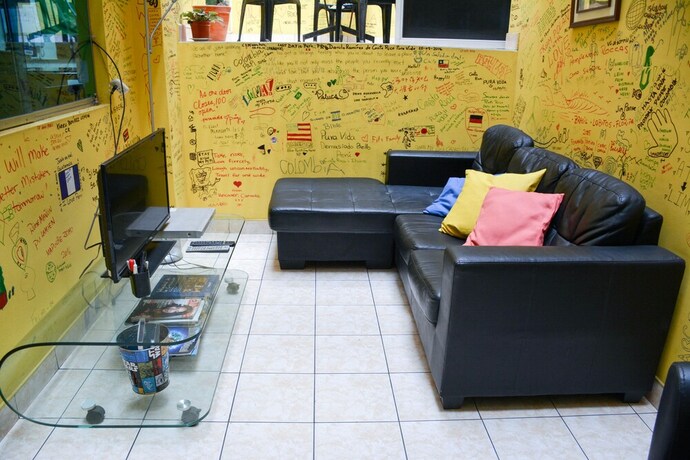 Imagen de los interiores del Hostel Tupac - Lima Airport. Foto 32