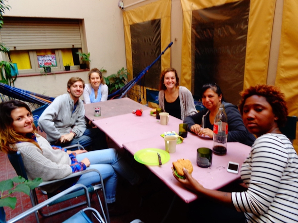 Imagen de los exteriores del Hostel Turning Point. Foto 16