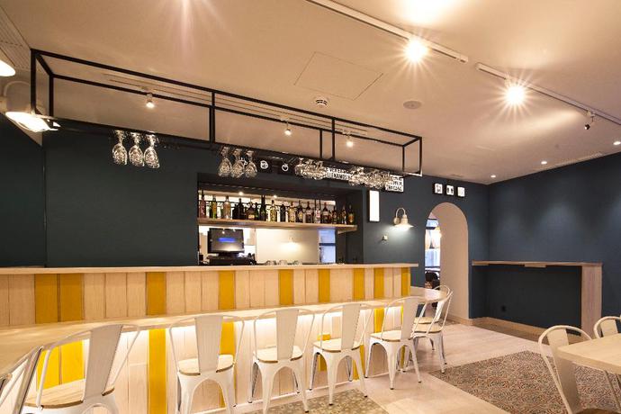 Imagen del bar/restaurante del Hostel U-sense For You Sevilla. Foto 6