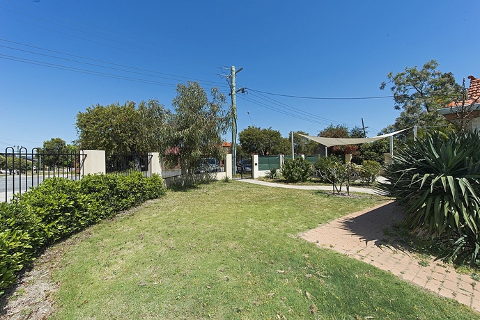 Imagen de los exteriores del Hostel Victoria Park Lodge -. Foto 17