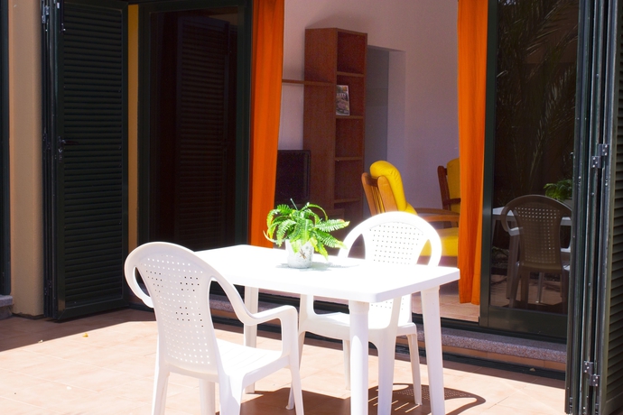 Imagen de los exteriores del Hostel Volcanic Beach. Foto 4