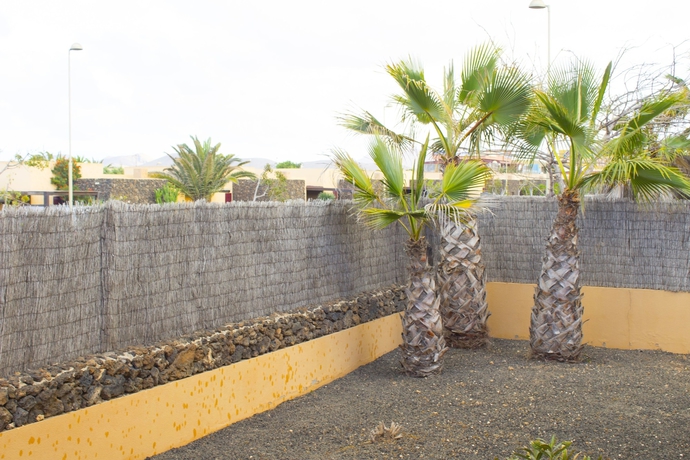 Imagen de los exteriores del Hostel Volcanic Beach. Foto 6