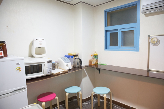 Imagen del bar/restaurante del Hostel W Mini Hotel -. Foto 2