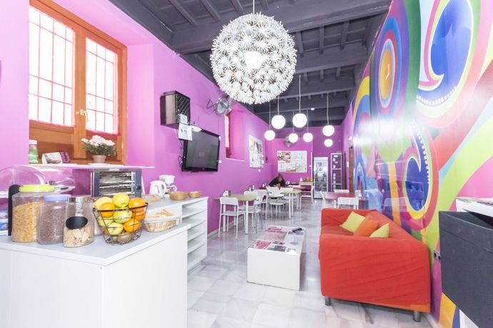 Imagen del bar/restaurante del Hostel White Nest. Foto 6