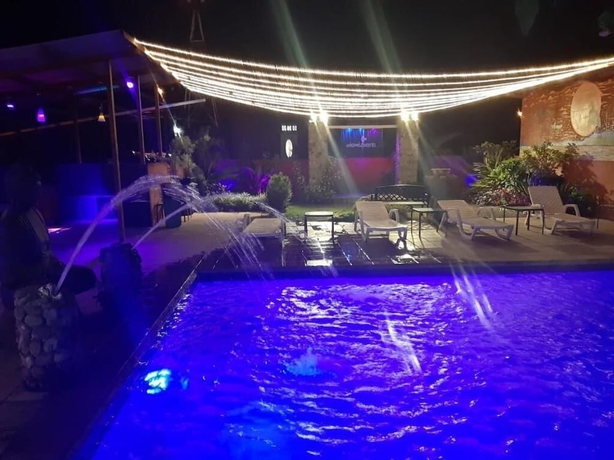 Imagen de la piscina del Hostel Windmill, Valle de Anton. Foto 16