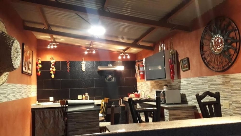 Imagen del bar/restaurante del Hostel Windmill, Valle de Anton. Foto 3
