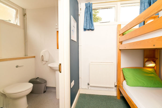 Imagen de los interiores del Hostel Yha Bath -. Foto 14