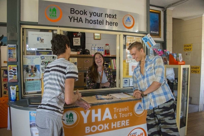 Imagen de los interiores del Hostel Yha Coolangatta Gold Coast. Foto 15
