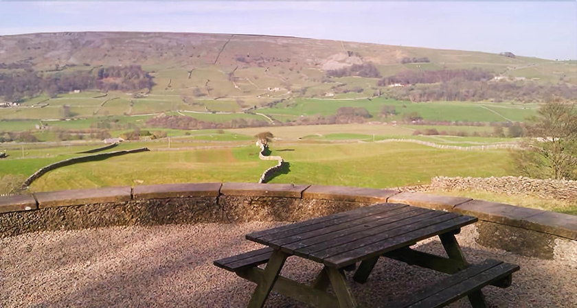 Imagen de los exteriores del Hostel Yha Grinton Lodge -. Foto 13